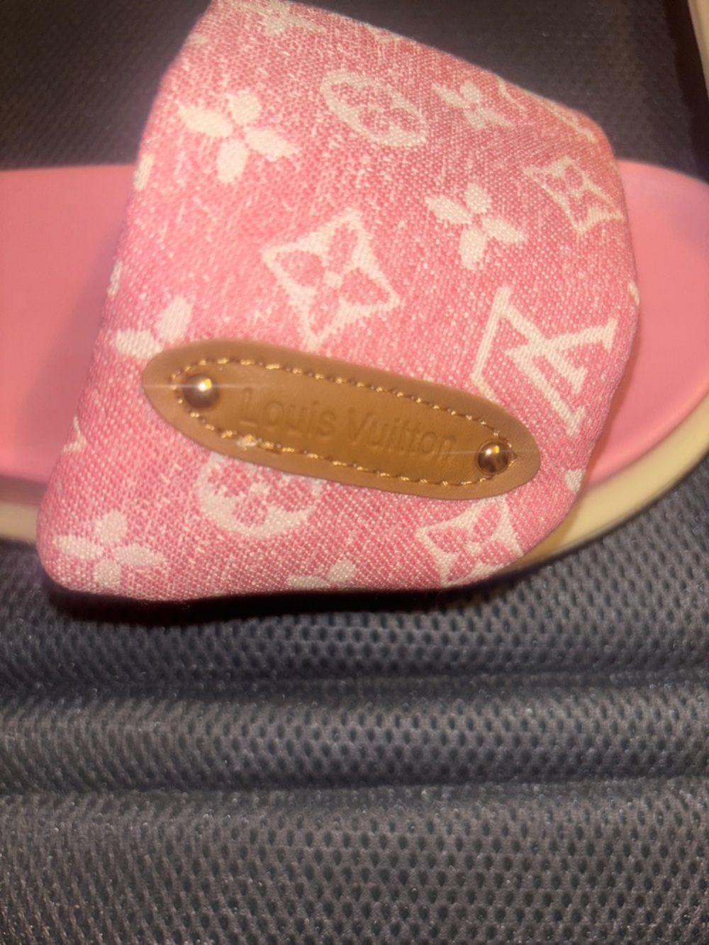 (Inspired)39 size Louis Vuitton Pink Monogram Slide Sandals with Cream Soles - Picture 3 of 5